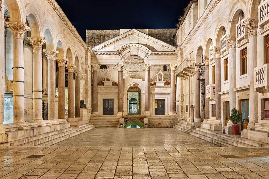 Luxury Apartment In Ancient City Split Exterior photo